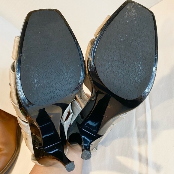 MICHAEL MICHAEL KORS Leather Studded Stilettos, Tan Size 9 - Picture 9 of 10